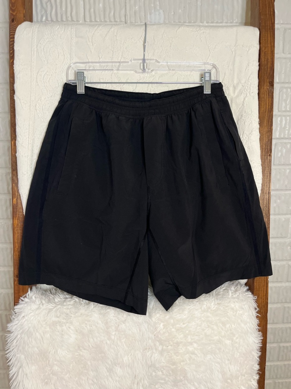 Lululemon Men's Black Athletic Training Shorts - Size Medium
